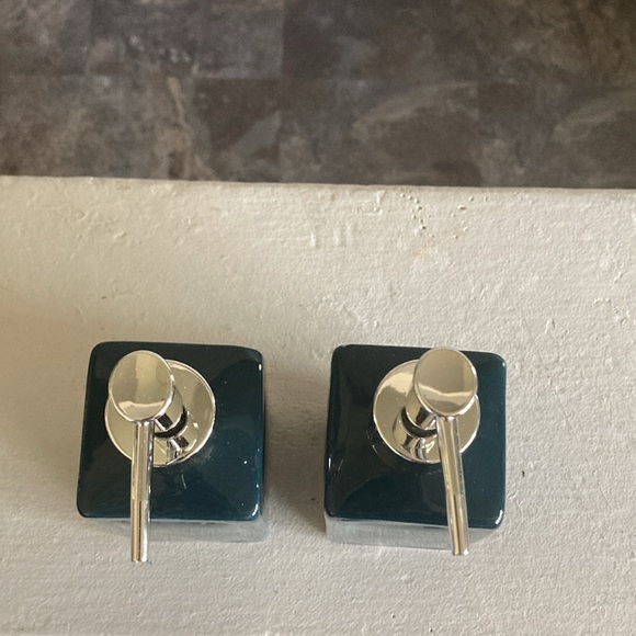 NWT- 2- Beautiful Blue Ceramic Square Hand Soap Pump Dispensers-w/ Chrome Pumps - Picture 12 of 17